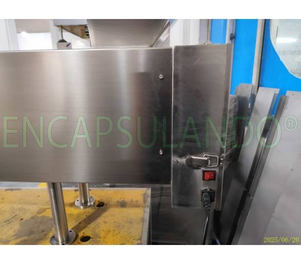 Contadora semiautomática E-B8 Contadoras